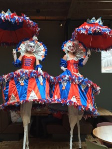 blauw bloed koningsdag oranje steltenperforming