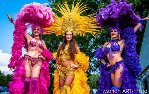 Showgirls/ Brazilian dancers